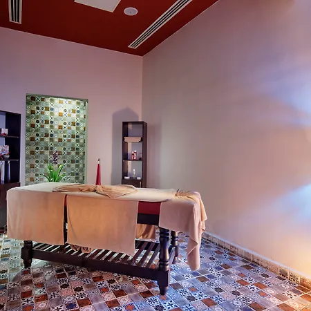 Alan Xafira Deluxe & Hotel
